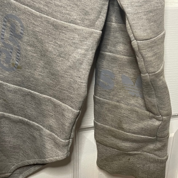✨Adidas Hoodie - Picture 7 of 8